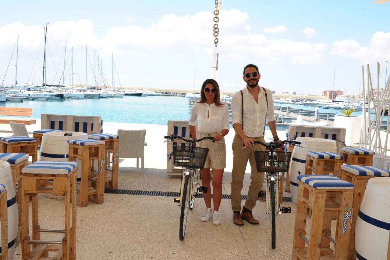 فندق Marina Del Gargano Houseboat مانفريدونيا المظهر الخارجي الصورة