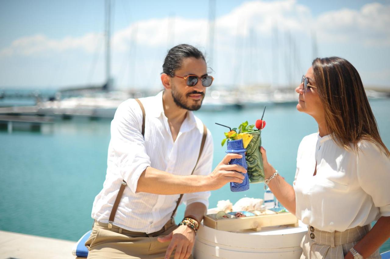 فندق Marina Del Gargano Houseboat مانفريدونيا المظهر الخارجي الصورة