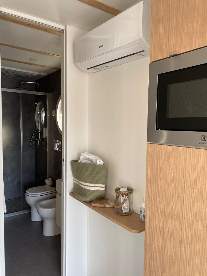 فندق Marina Del Gargano Houseboat مانفريدونيا المظهر الخارجي الصورة