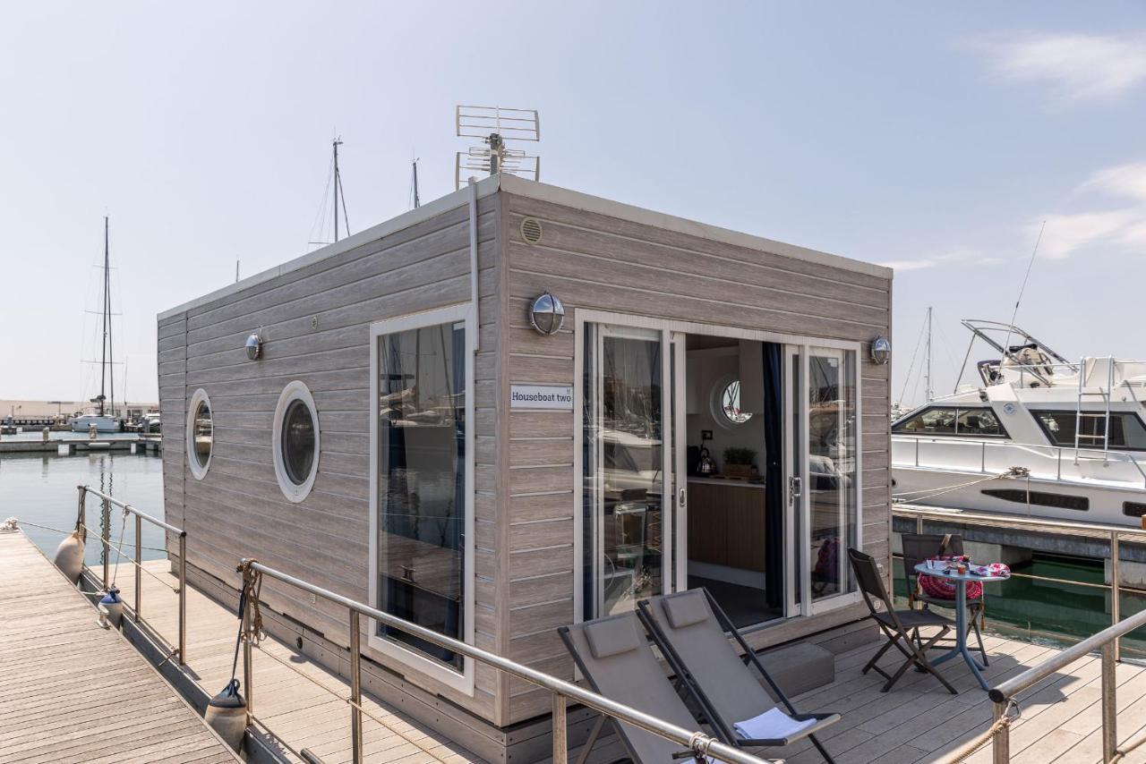 فندق Marina Del Gargano Houseboat مانفريدونيا المظهر الخارجي الصورة